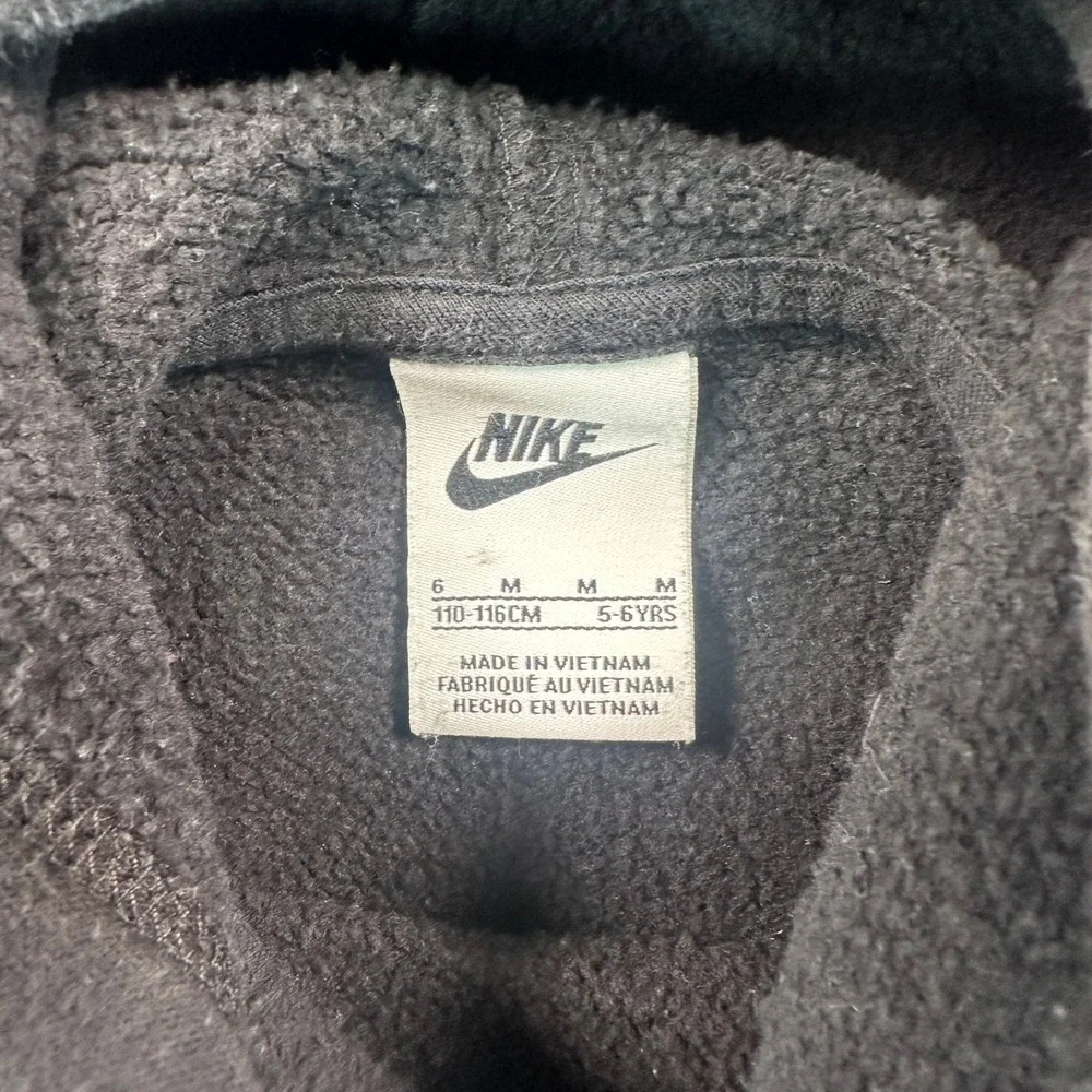 Nike Boys Sportswear Club Fleece Pullover Hoodie Black White Logo Size 6 5-6YRS